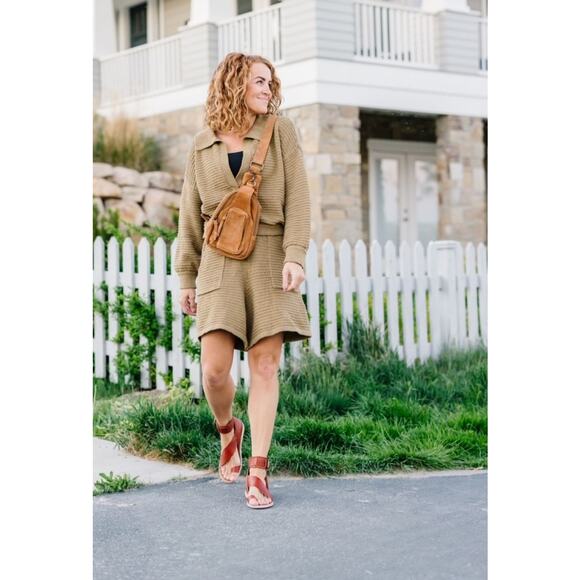 Free People Beach “Carter” Collared V-Neck Polo Sweater – Dark Olive – Size XS - Picture 6 of 6